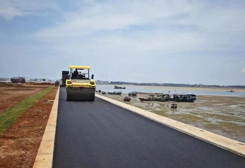 1752550521543173.jpg 臨高金牌港海堤建設(shè)項目進(jìn)入完工驗收階段.jpg