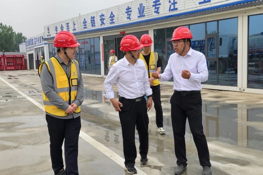 1752564922136169.jpg 公司黨委書記、董事長高學武到啟動區項目檢查指導工作.jpg